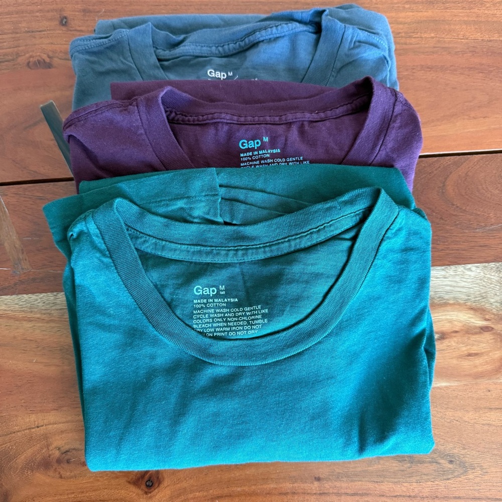 🦊 GAP T-Shirt Bundle - Gray, Green and Burgundy